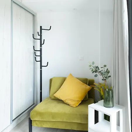 Velvet Luxury In The Center By Binobi! *